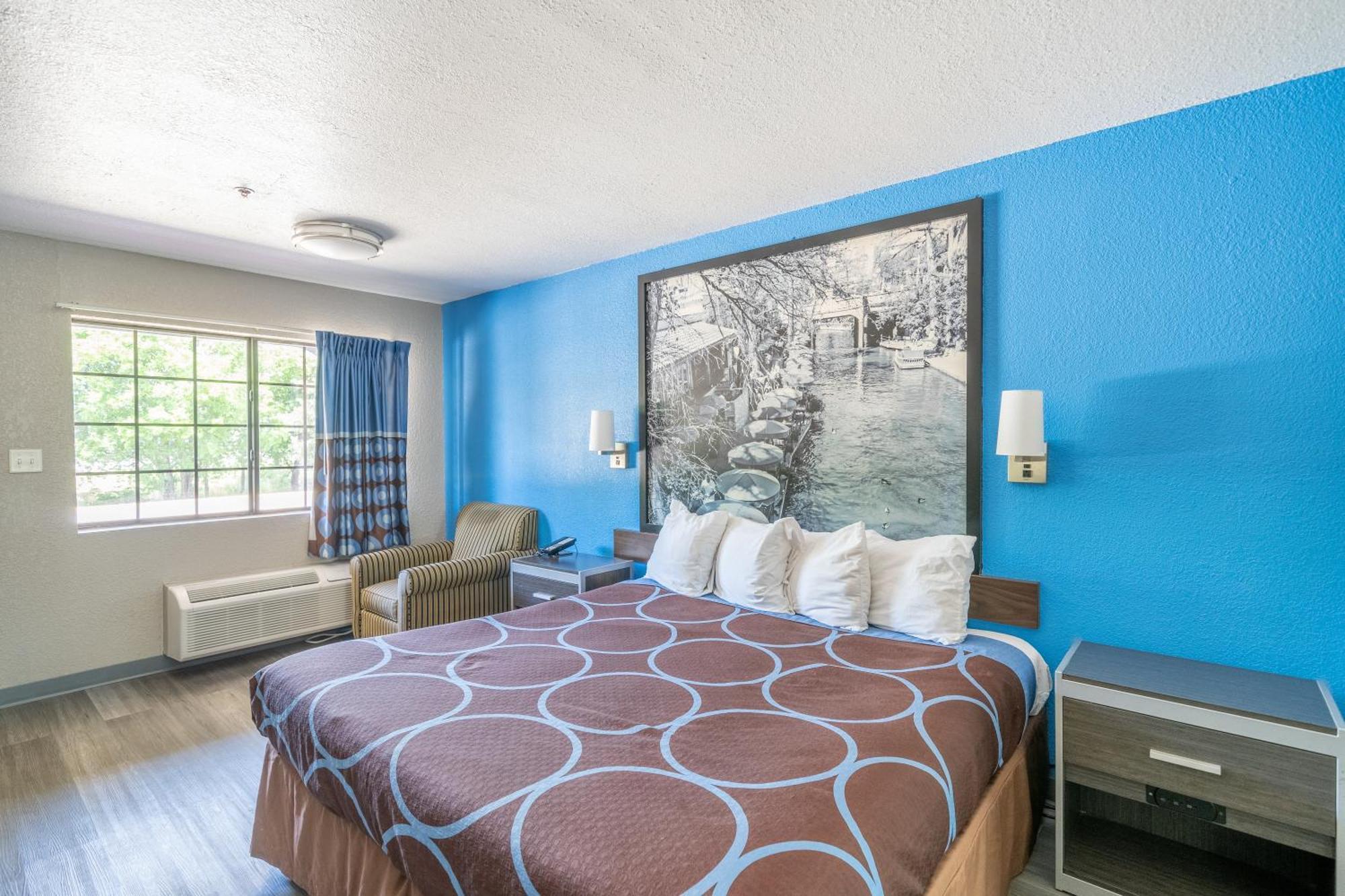 Super 8 By Wyndham San Antonio/Riverwalk Area Dış mekan fotoğraf